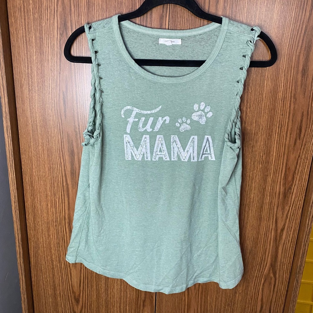 Maurices Graphic Tank Top Womens Medium Green Fur Mama Braided Sleeveless Tee